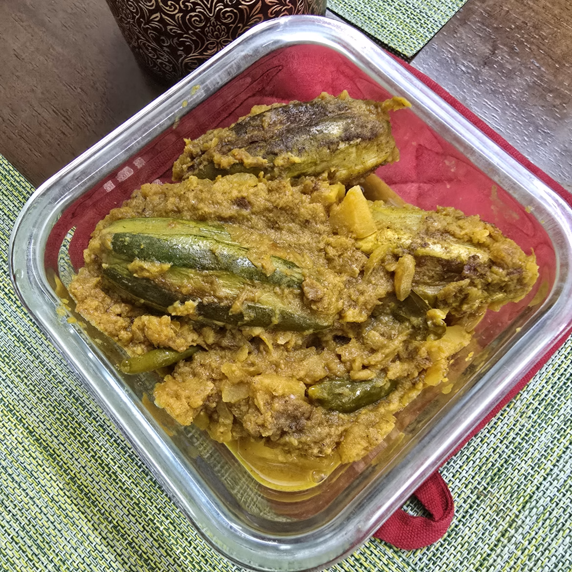 Potol er Dolma
